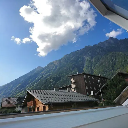 Downtown Alpine Loft Apartament